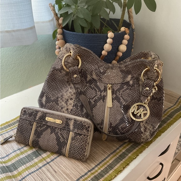 Micheal Kors Moxley Python Embossed Leather Satchel Handbag & Matching Wallet - Picture 1 of 11